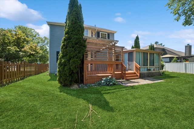14 Buchanan Lane, Streamwood, IL 60107