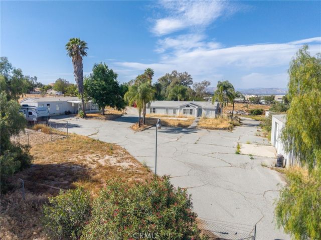 18420 Decker, Perris, CA 92570