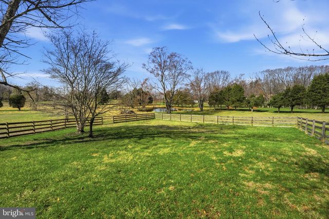 9613 CHEVALLE DR, Manassas, VA 20112