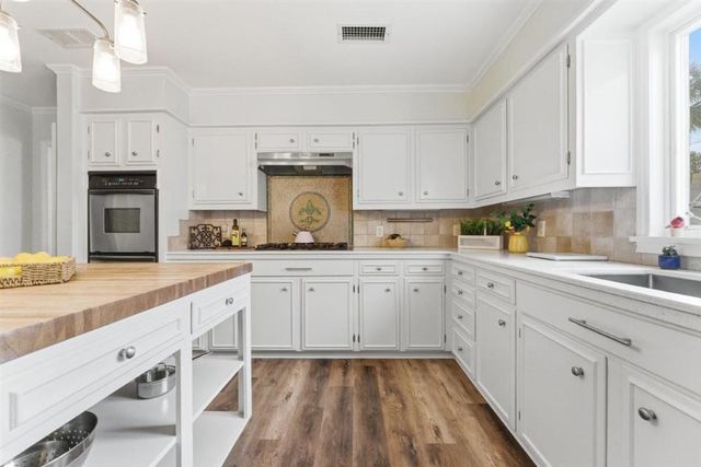 2032 Charvais Drive, Lake Charles, LA 70601