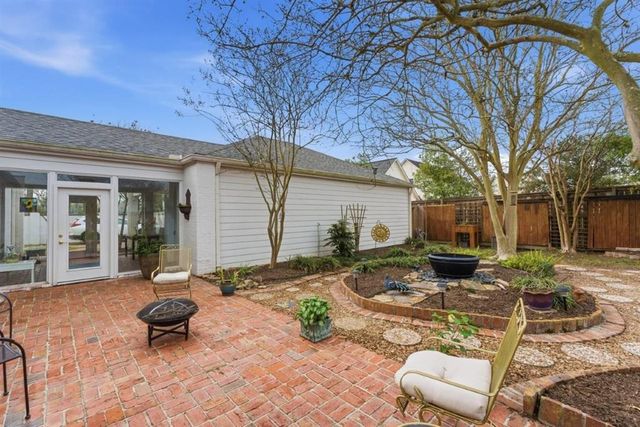 2032 Charvais Drive, Lake Charles, LA 70601