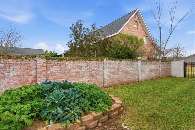 2032 Charvais Drive, Lake Charles, LA 70601