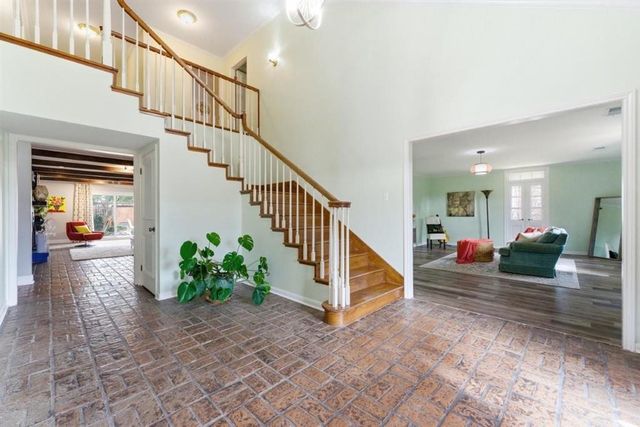 2032 Charvais Drive, Lake Charles, LA 70601
