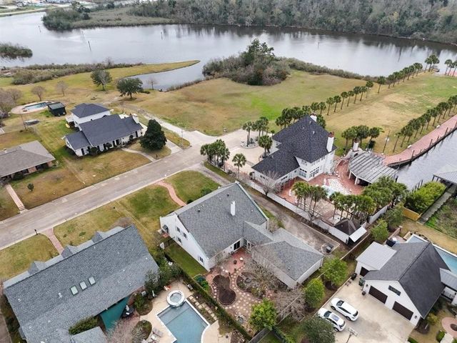 2032 Charvais Drive, Lake Charles, LA 70601