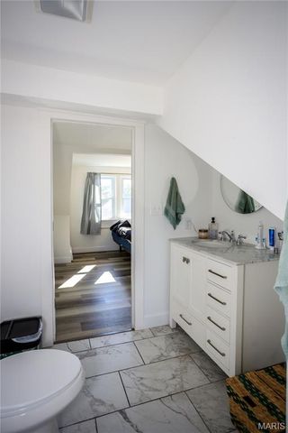 715 Erskine Avenue, St Louis, MO 63125