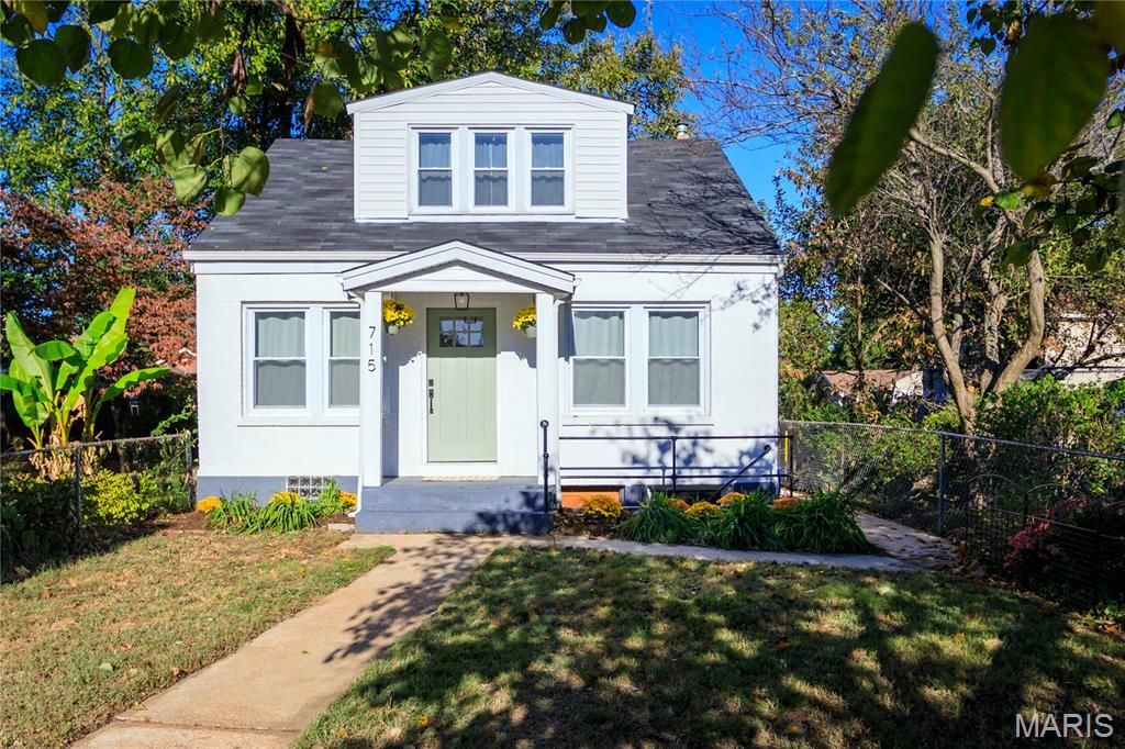 715 Erskine Avenue, St Louis, MO 63125