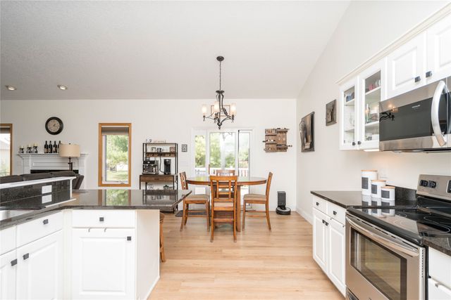 910 NE 45th Street, Ankeny, IA 50021