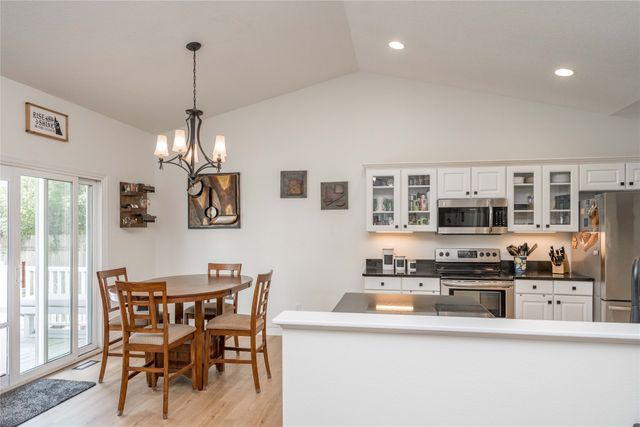 910 NE 45th Street, Ankeny, IA 50021