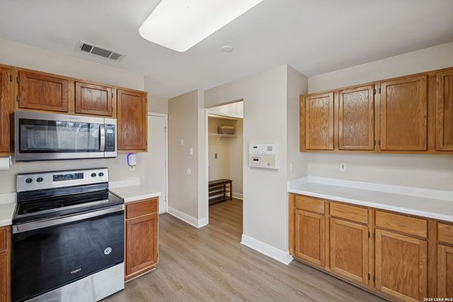 10310 Springwood, Universal City, TX 78148