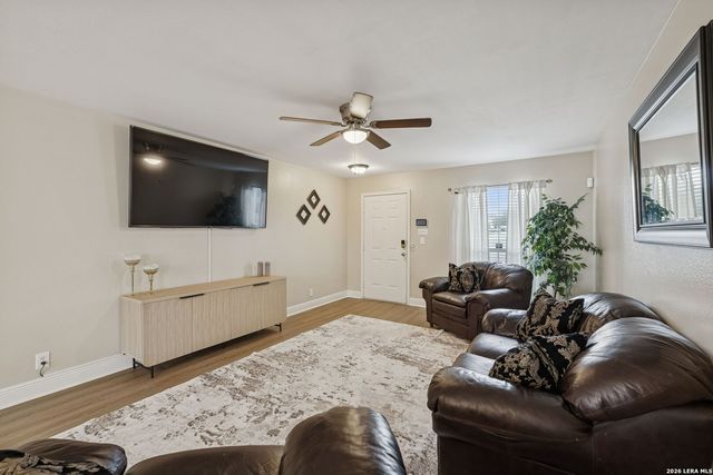 10310 Springwood, Universal City, TX 78148