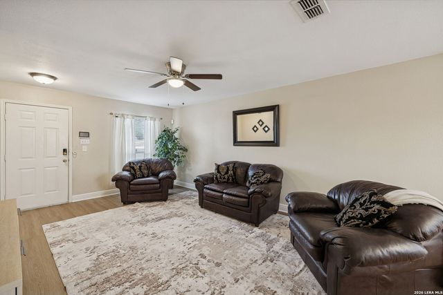 10310 Springwood, Universal City, TX 78148