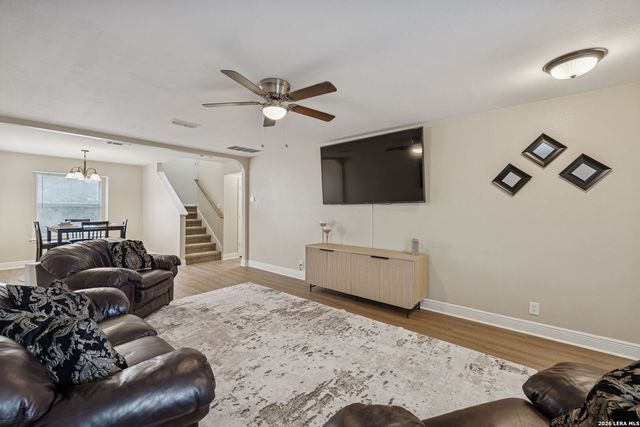 10310 Springwood, Universal City, TX 78148
