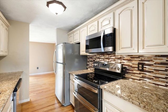 111 Patrick Rd 111, Tewksbury, MA 01876