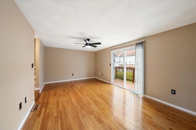 111 Patrick Rd 111, Tewksbury, MA 01876