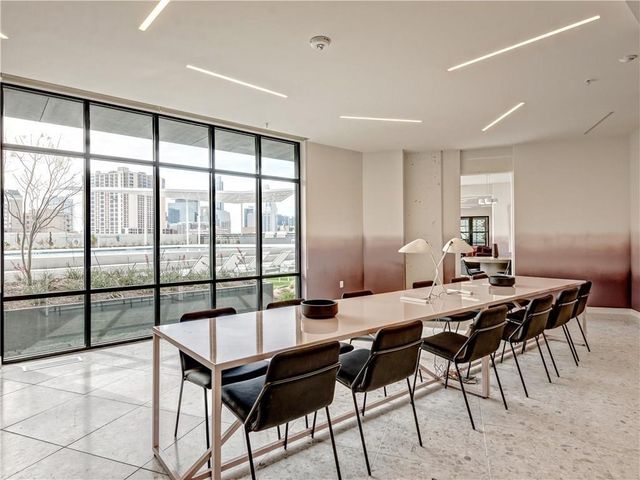800 Embassy DR 323, Austin, TX 78702