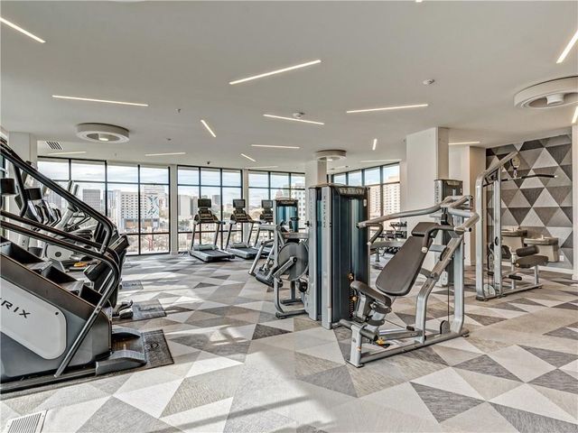 800 Embassy DR 323, Austin, TX 78702