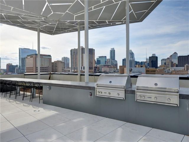 800 Embassy DR 323, Austin, TX 78702
