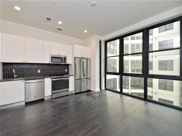 800 Embassy DR 323, Austin, TX 78702