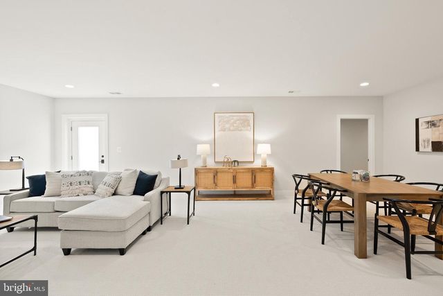 7717 FISHER DR, Falls Church, VA 22043