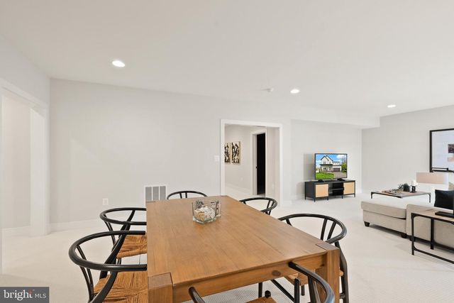 7717 FISHER DR, Falls Church, VA 22043