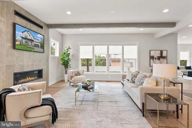 7717 FISHER DR, Falls Church, VA 22043