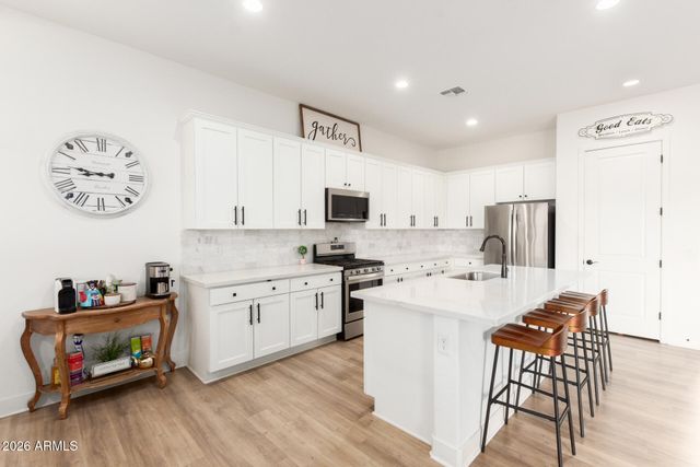 19736 W TURNEY Avenue, Litchfield Park, AZ 85340