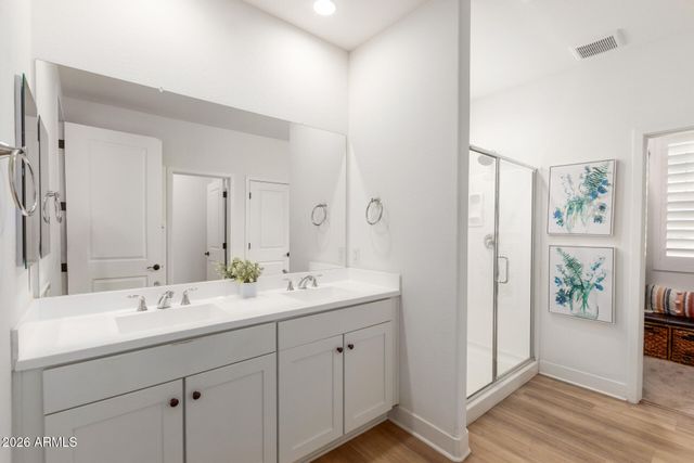 19736 W TURNEY Avenue, Litchfield Park, AZ 85340