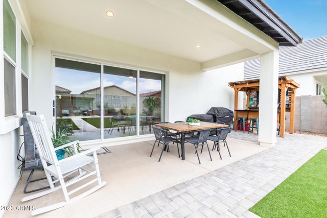 19736 W TURNEY Avenue, Litchfield Park, AZ 85340