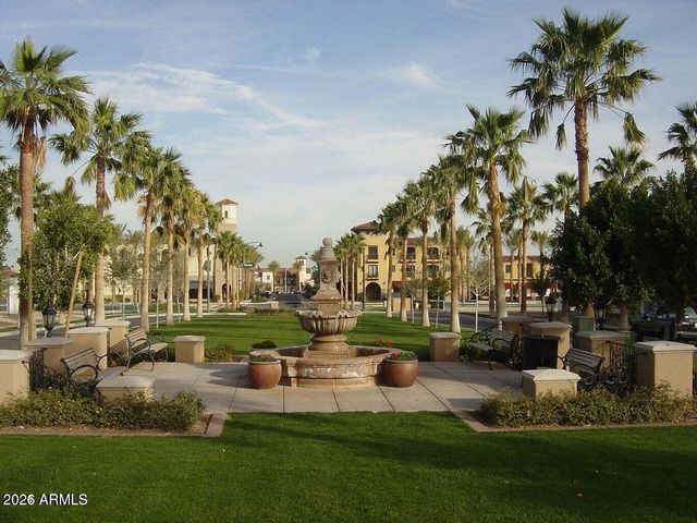 19736 W TURNEY Avenue, Litchfield Park, AZ 85340