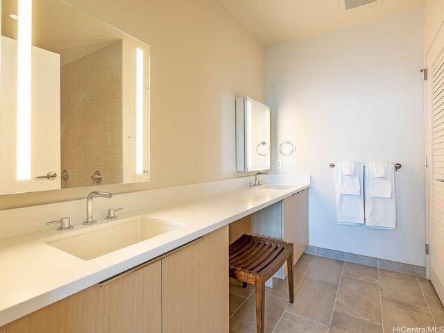 1001 Queen Street 3901, Honolulu, HI 96814