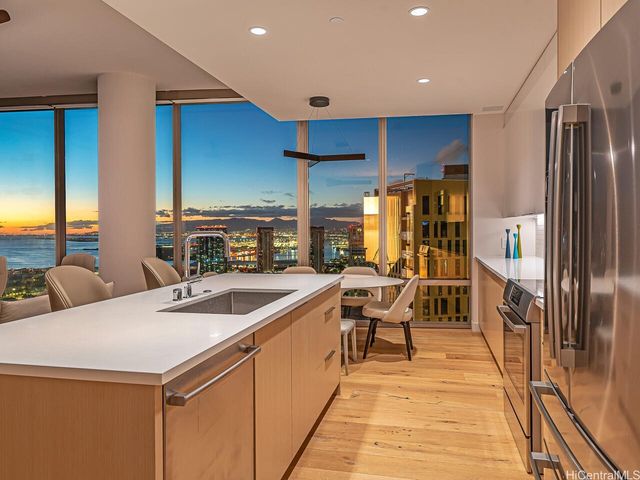 1001 Queen Street 3901, Honolulu, HI 96814