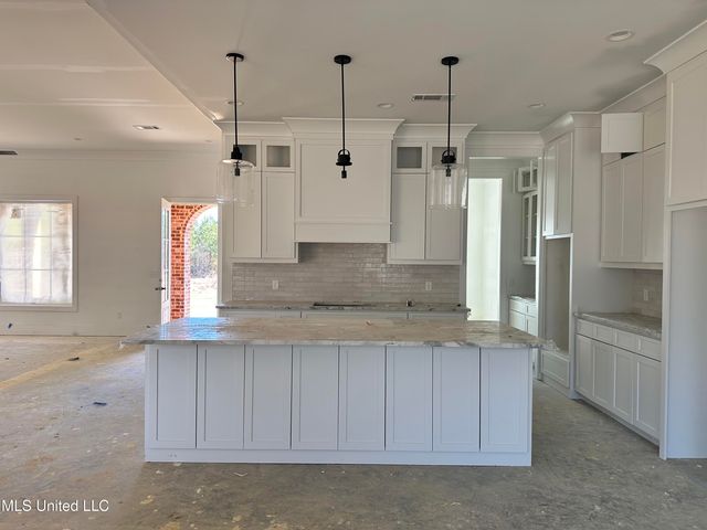 906 Old Glory Lane, Brandon, MS 39047