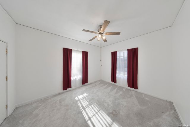 2150 W SUMMIT AVE, San Antonio, TX 78201