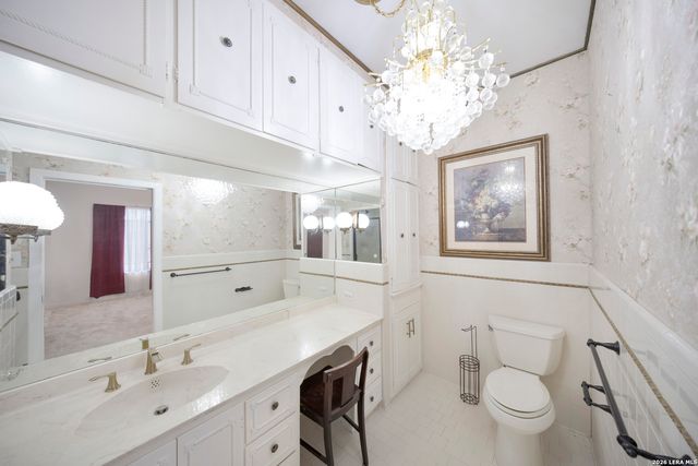 2150 W SUMMIT AVE, San Antonio, TX 78201