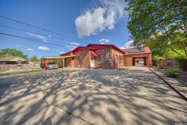 2150 W SUMMIT AVE, San Antonio, TX 78201