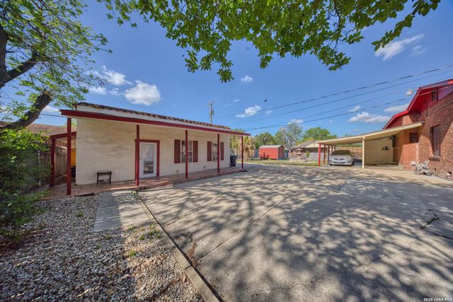 2150 W SUMMIT AVE, San Antonio, TX 78201