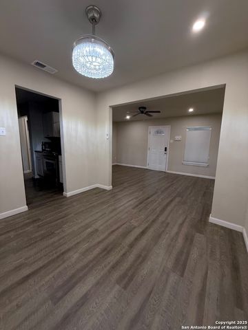 659 W Olmos, San Antonio, TX 78212