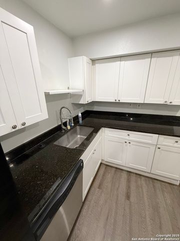 659 W Olmos, San Antonio, TX 78212