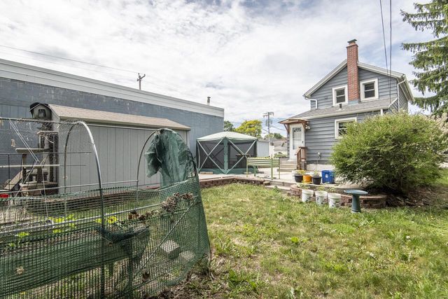 1121 Adams STREET, Waukesha, WI 53186