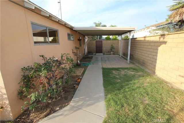 2584 E Delia, Orange, CA 92869