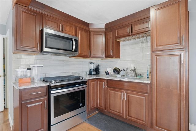 660 S Franklin, Holbrook, MA 02343