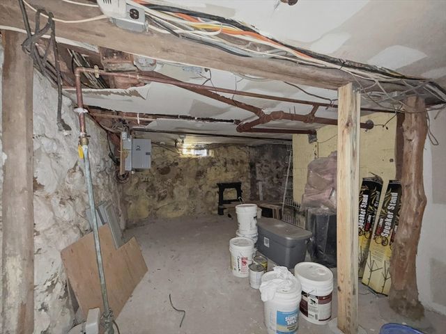 660 S Franklin, Holbrook, MA 02343