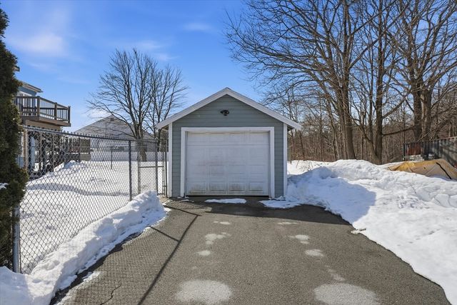 660 S Franklin, Holbrook, MA 02343