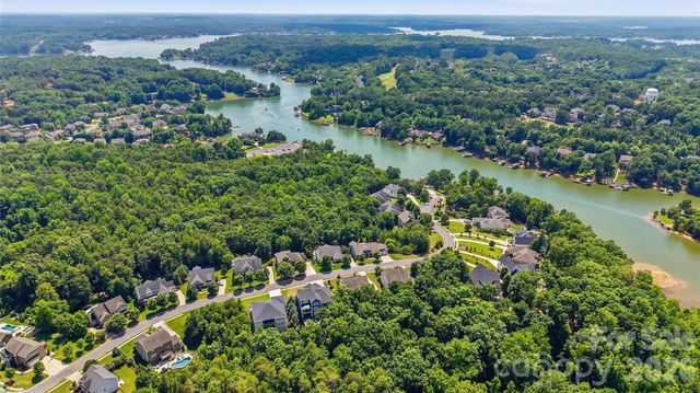 328 Calming Way, Tega Cay, SC 29708