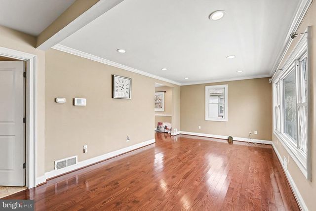 8716 EDDINGTON RD, Parkville, MD 21234