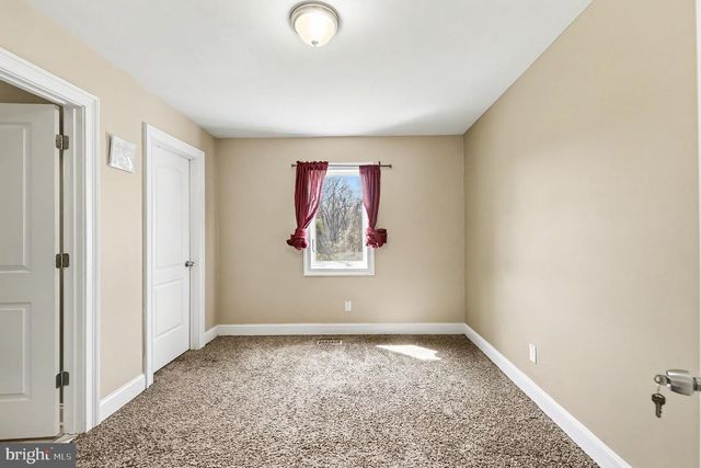 8716 EDDINGTON RD, Parkville, MD 21234