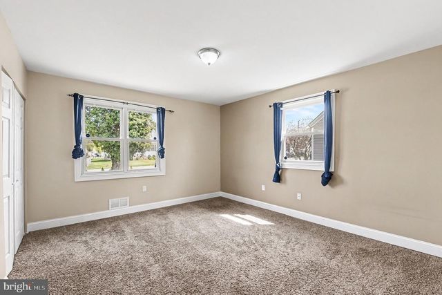 8716 EDDINGTON RD, Parkville, MD 21234