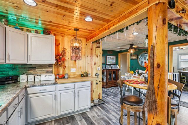 32808 S Lakeshore DRIVE, Burlington, WI 53105