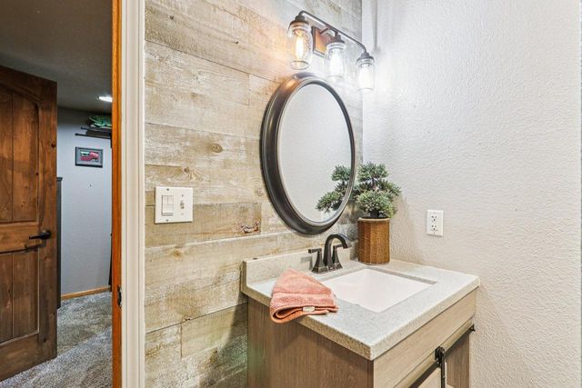 32808 S Lakeshore DRIVE, Burlington, WI 53105