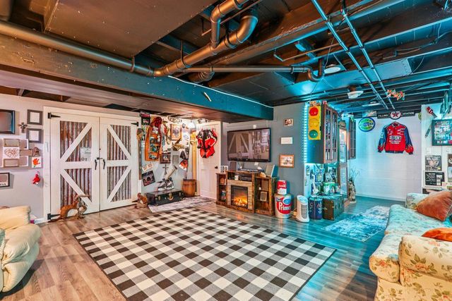 32808 S Lakeshore DRIVE, Burlington, WI 53105